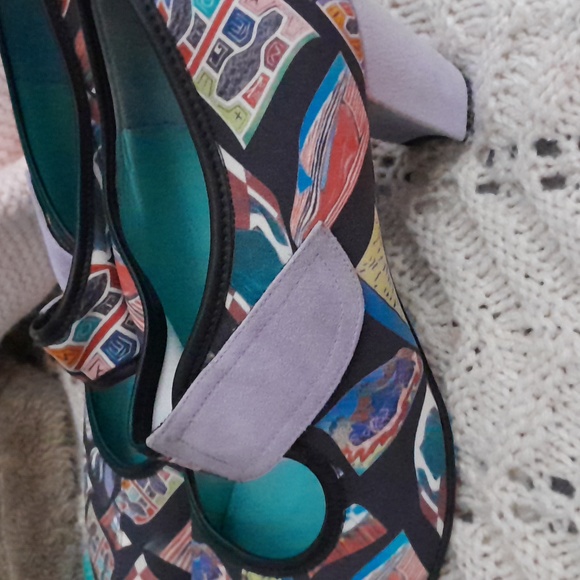Thierry Rabotin Multicolor Patterned Heels - Picture 5 of 8